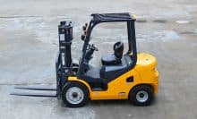 XCMG official 4.5 ton electric forklifts FB45-AZ1 China wheels batteries forklift truck for sale